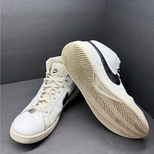 Nike Men's White and Black Blazers Sneakers